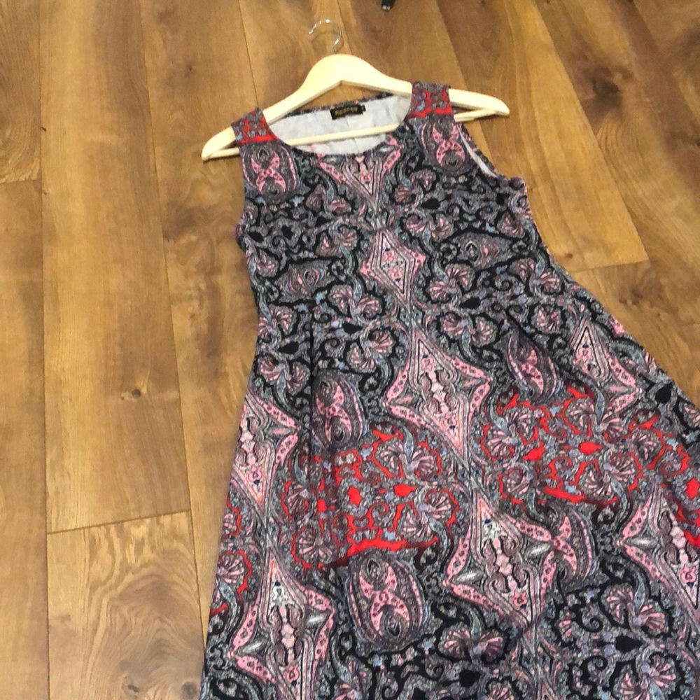 Pattered SleeveLess Dress